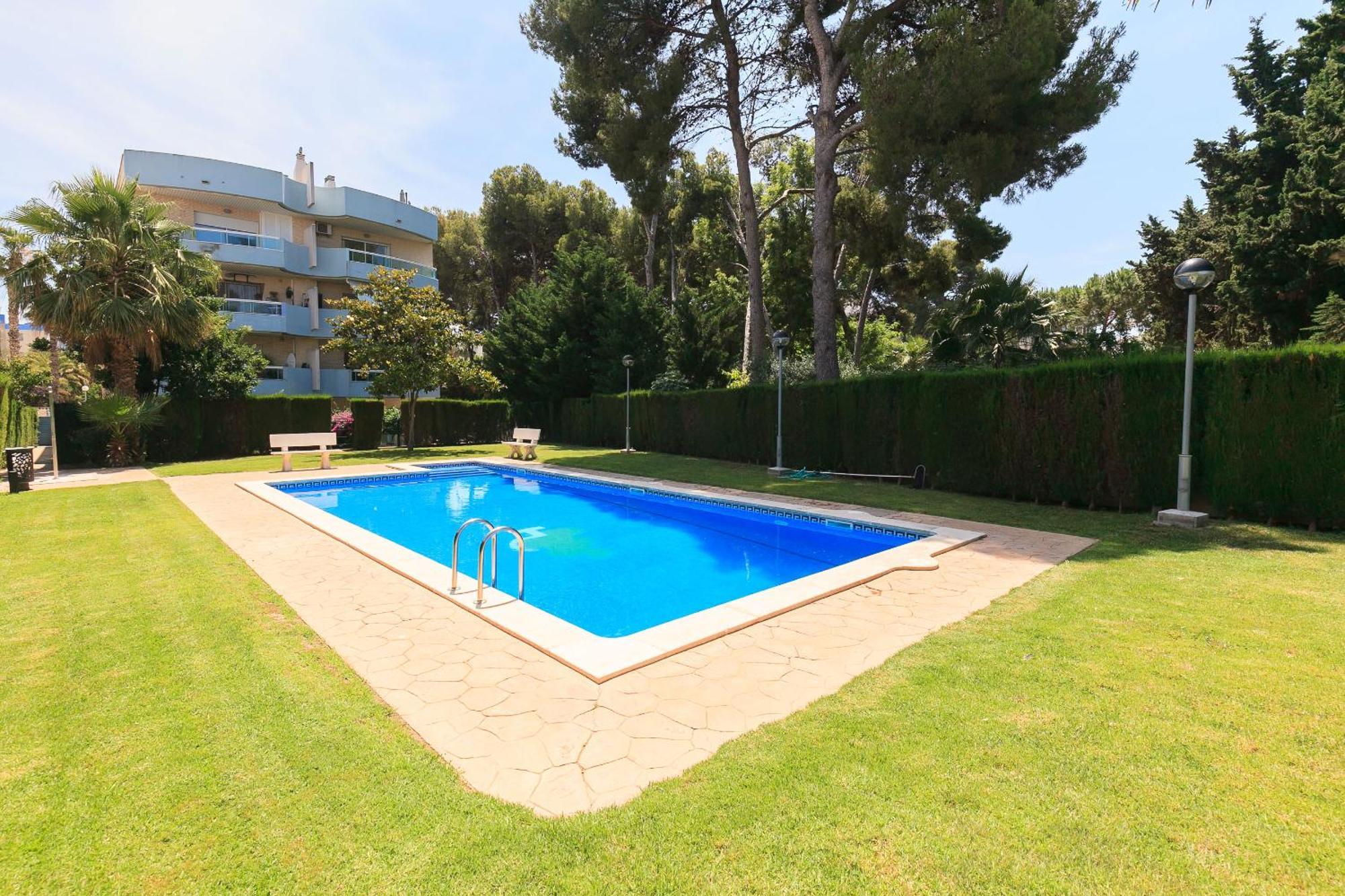 Uhc Els Pins Apartments Salou Exterior photo