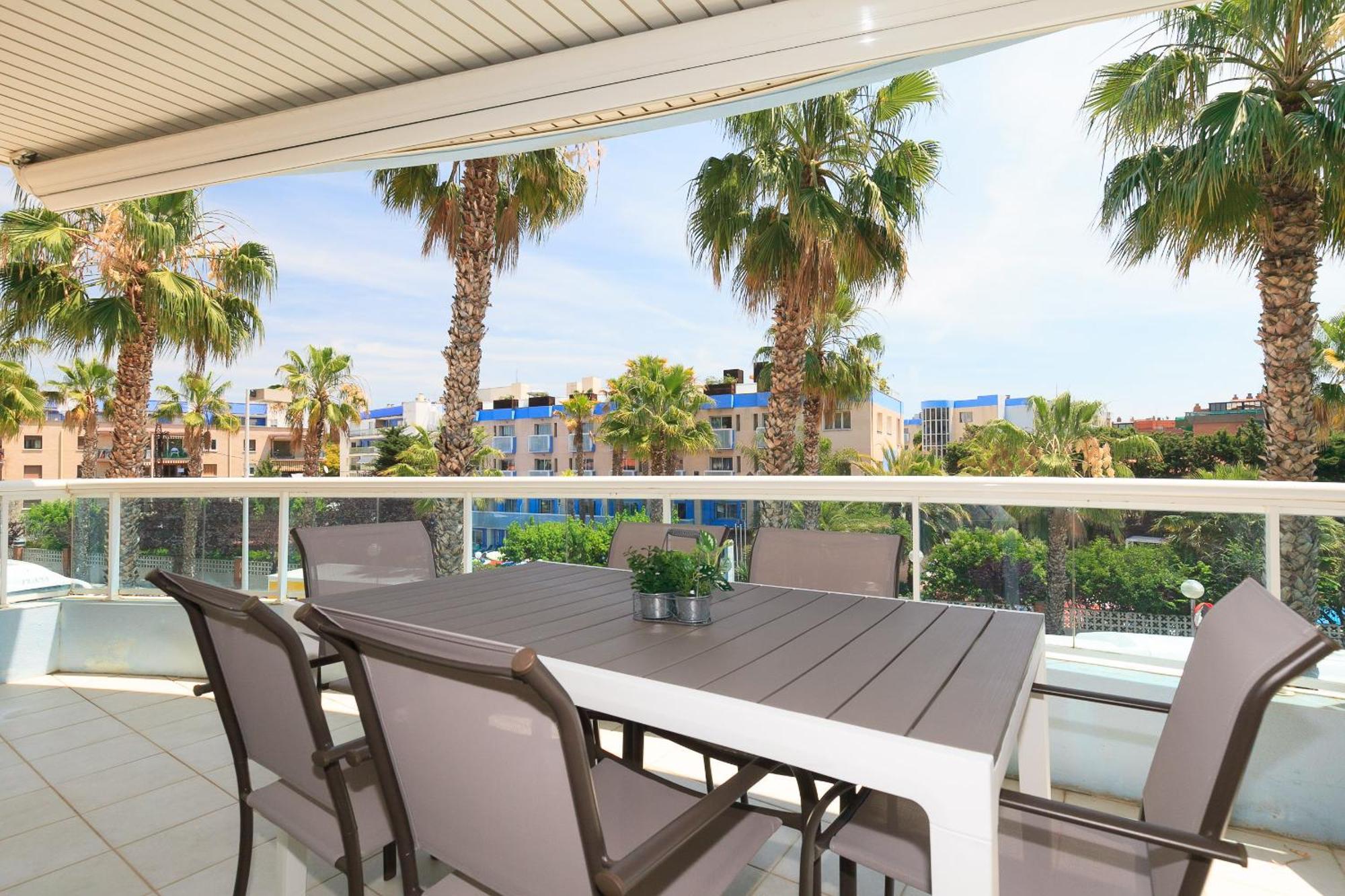 Uhc Els Pins Apartments Salou Exterior photo