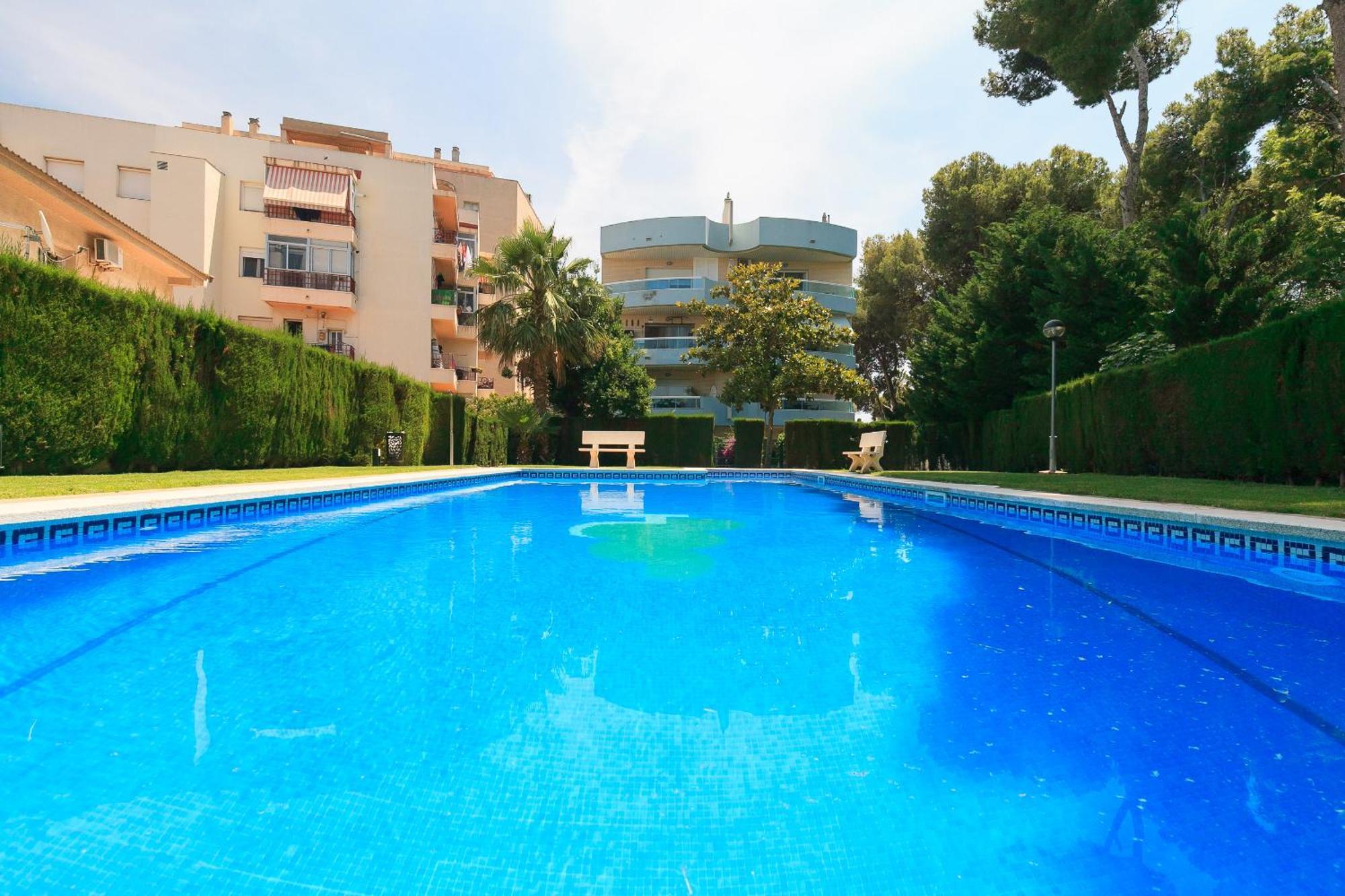 Uhc Els Pins Apartments Salou Exterior photo