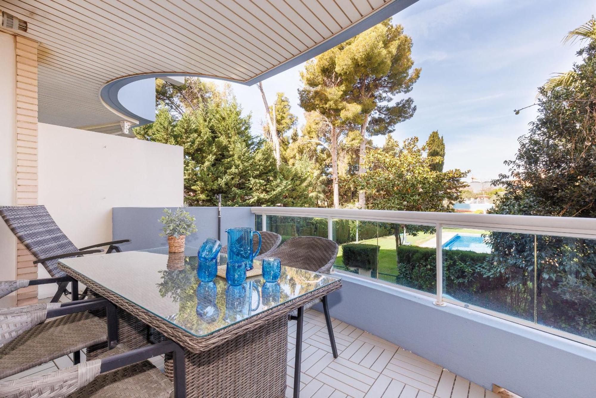 Uhc Els Pins Apartments Salou Exterior photo
